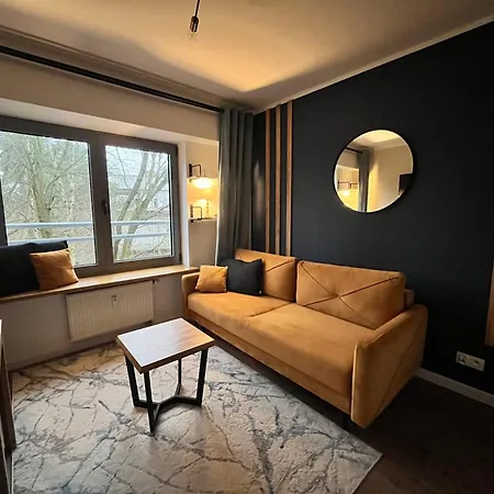 Nad Zalewem Zegrzynskim Apartment *